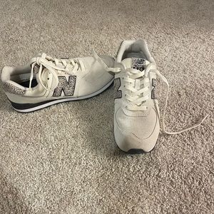 Cream & cheetah new balance
